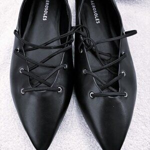 Aerosoles black pointed toe slip on flats NWOT Size 6-1/2